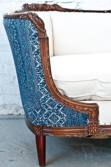 Unique couch with teal and wood accent Sofa Overstock, Antique Couch, Furniture Images, Overstock Furniture, A Brick Wall, Poltrona Vintage, Furniture Refinishing, Upholstered Chair, Recliner Sofa