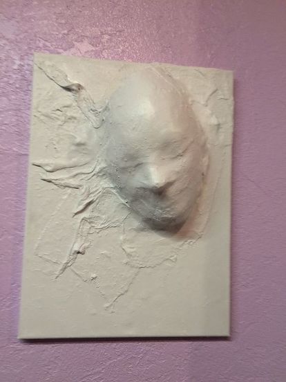 Plaster Gauze Art Projects, Sculpture Art On Canvas, Sculpture On Canvas, Clay On Canvas, Sculpture Art Clay, Mixed Media Art Canvas, Head Sculpture, Textured Canvas Art, Plaster Art