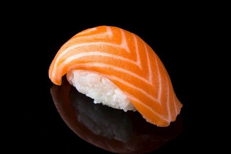 Japanese Food Photography, Sake Sushi, Salmon Nigiri, Conveyor Belt Sushi, Sushi Nigiri, Nigiri Sushi, Sushi Night, Norwegian Food, Food Art Photography