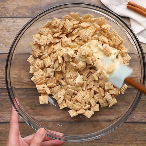 2K views · 12 reactions | Snickerdoodle Puppy Chow/Muddy Buddies Snack Mix | Full recipe: https://thetoastykitchen.com/snickerdoodle-puppy-chow-snack-mix/ Chex cereal is coated in white chocolate and tossed in cinnamon sugar. A... | By The Toasty Kitchen | Upbeat music playing (no verbal instructions given) Puppy Chow Snack, Upbeat Music, Chex Cereal, Muddy Buddies, Music Playing, Puppy Chow, Snickerdoodles, Snack Mix, Cinnamon Sugar