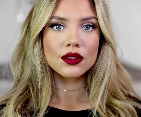 2,449 Likes, 37 Comments - Elanna McGowan (@ellepearls) on Instagram: “New video live on my channel! @victoriassecret show hair & makeup 💕 link in bio xo #VSFS16” Beach Makeup Tutorial, Wedding Makeup For Blue Eyes, Deep Red Lipsticks, Blonde With Blue Eyes, Beach Makeup, Dark Red Lips, Red Lipstick Makeup, Liquid Matte Lipstick, Formal Makeup