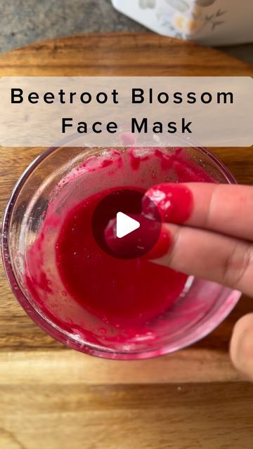 HealthfulHarmony✨ on Instagram: "BB Face Pack ✨❤️
Beetroot: Rich in antioxidants, it brightens the skin and reduces inflammation.
Tomato: High in vitamin C and lycopene, it lightens dark spots, tightens pores, and exfoliates.
Aloe Vera: Provides deep hydration, soothes irritation, and promotes collagen production.
Besan Flour: Acts as a natural cleanser and exfoliant, controlling excess oil and leaving skin smooth.
Together, these ingredients brighten the complexion, hydrate and nourish the skin, and provide anti-aging benefits.

.
.
.
.
.
.
@globally_tastes 
#food #foodie #lunch #skincare #beetroot #haircare #tomato #cooking #aleovera #reels #reelstrending #snack #healthyeating #facemask #foodreview #review #greentea #fenugreek #tamilreels  #tamilmemes #tamiltrending  #tamilkitchentipd #t Beetroot Skin Care, Beetroot Face Pack, Tamil Cooking, Brightening Face Mask, Glowing Skin Mask, Skin Care Face Mask, Pigmented Lips, Face Pack, Hair Pack