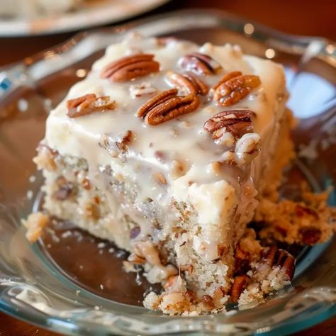 Butter Pecan Praline Poke Cake Pecan Poke Cake, Pecan Praline Poke Cake, Butter Pecan Praline Poke Cake, Pumpkin Snickerdoodle Cookie Recipe, Pecan Praline Cake, Praline Sauce, Pecan Frosting, Praline Cake, Candy Apple Recipe