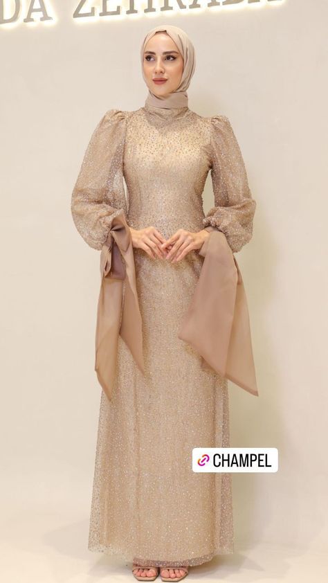 Model Dress Brokat, Dress Brokat Modern, Kebaya Modern Dress, Hijab Dress Party, Dress Kondangan, Dress Brokat, Wedding Dress Outfit, Simple Bridesmaid Dresses, Soiree Dress