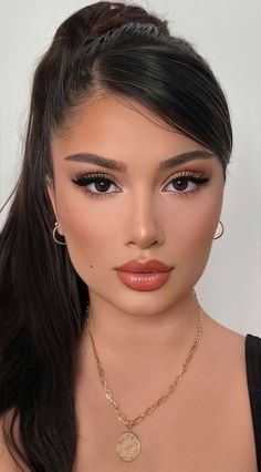 Graduation Picture Makeup Ideas, Esmeralda Dress, Natural Prom Makeup, Prom Makeup Looks, Ken Doll, Eye Makeup Art, Dress Makeup, True Self, Full Look