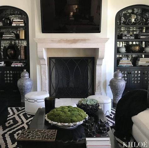 Khloé Kardashian Shows Off Her Chic Living Room and Reveals Which of her Sisters Is the 'Queen' of Decor Khloe Kardashian House, Kardashian Home, Small Space Living Room, Living Room On A Budget, Chic Living Room, Living Room Remodel, Room Remodeling, Basement Remodeling, Small Space Living