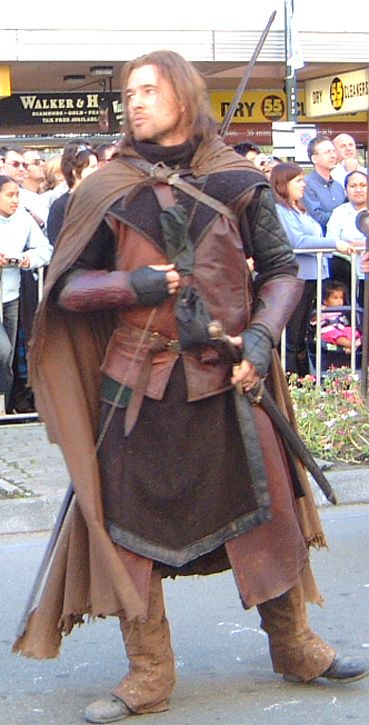 lotr ranger costume | Gondorian Ranger (Ithilien Ranger) Medieval Archer, Larp Costumes, Lotr Costume, Ren Faire Costume, Medieval Clothes, Larp Costume, Leather Armor, Medieval Costume, Medieval Clothing