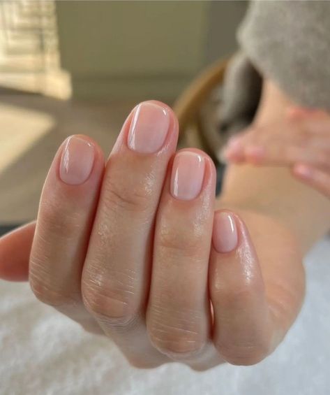 Natural Nails Manicure, Unghie Sfumate, Subtle Nails, Minimal Nails, Clean Girl Aesthetic, Her Nails, Nagel Inspo, Neutral Nails, Clean Nails