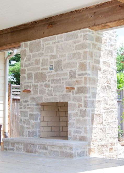 Limestone Hearth, Bungalow Fireplace, Ashlar Pattern, Stone Veneer Exterior, Stone Veneer Fireplace, Stone Veneer Siding, Natural Stone Fireplaces, Siding Options, Natural Stone Veneer