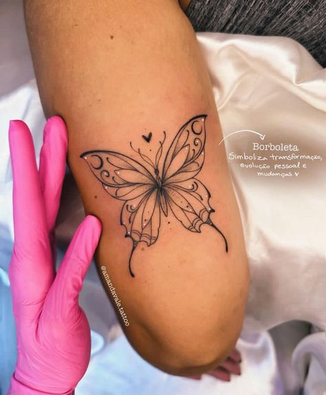 Gender Tattoo, Free Butterfly Tattoo, A Butterfly Tattoo, Butterfly Tattoos On Arm, Butterfly Tattoo Meaning, Petite Tattoos, Rosen Tattoo, Pretty Tattoos For Women, Tatuaje A Color