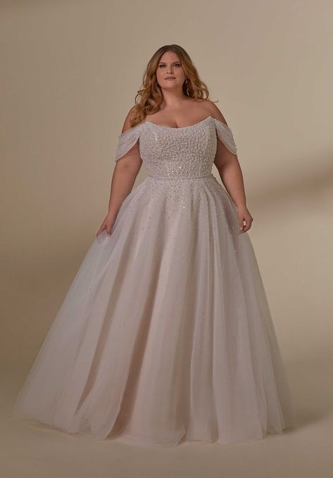 Plus Size Ballgown, Lilac Wedding Dress, Wedding Gatsby, Movie Wedding, Galaxy Wedding, Plus Wedding Dresses, Formal Wedding Guest Dress, Bride Dress Simple, Couture Bridal Gowns