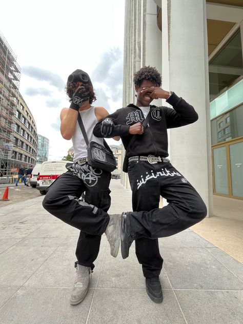 Duo Photo Ideas Men, Vamp Outfit Men, Duo Fit Pics, Trap Outfit Men, Trap Outfit, Y2k Mens Fashion, Gang Fashion, Flick Ideas, Duo Pics