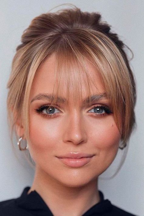 Wispy Bangs Ideas: A Trendy Way To Freshen Up Your Casual Hairstyle ★ Fine Hair Bangs, Bangs With Medium Hair, Wispy Bangs, Long Hair With Bangs, Medium Length Hair Cuts, Hair Today, Great Hair, Hair Day, Hairstyles With Bangs