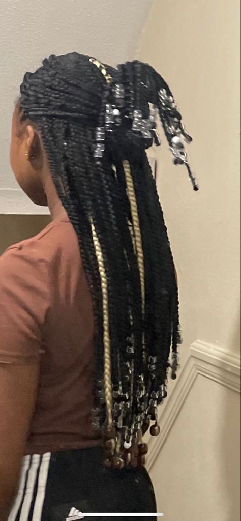 Blonde Box Braids With Beads, Peekaboo Blonde, Box Braids With Beads, Black Box Braids, Blonde Box Braids, Blonde Braids, Braids Hairstyles Pictures, Pretty Braided Hairstyles, Braids With Beads