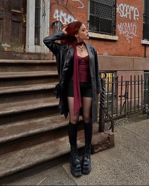 Festival Outfit Ideas 2023, Outfit Ideas 2023, Festival Outfit Ideas, Mode Emo, Burgundy Outfit, Mode Grunge, Looks Pinterest, New Rock, Looks Black