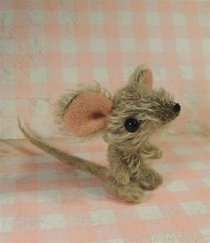 Mousie for Paula ♥ | ...my sister looooves mice... | Violetpie | Flickr Mouse With Wings, Doll Template, Sewing Templates, Mouse Plush, Angel Drawing, Pet Mice, Cute Rats, Cute Stuffed Animals, Cartoon Icons