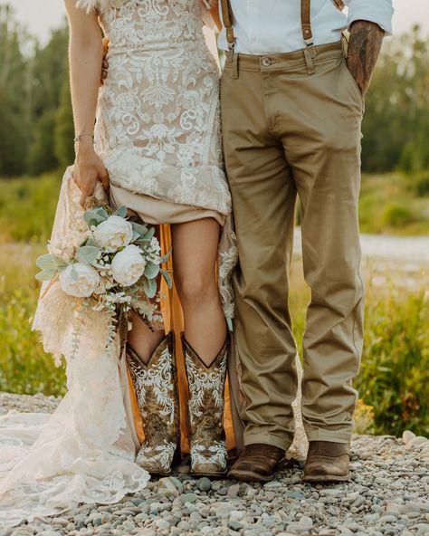 Mountain wedding boots Wedding Jeans And Boots, Ring Bearer Outfit Jeans Cowboy Boots, Western Wedding Poses, Groom In Jeans And Boots, Western Wedding Photo Ideas, Groom In Jeans, Western Elopement, Wedding Cowboy Boots, Country Wedding Photos