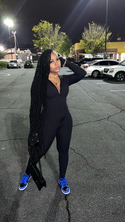 Braids Light Skin, Fashion Outfits Baddie, Dunk Outfits, Black Jumpsuit Outfit, Jumpsuit Outfit Casual, Ropa Kylie Jenner, Dunk Outfit, Dunks Outfit, Outfits Baddie