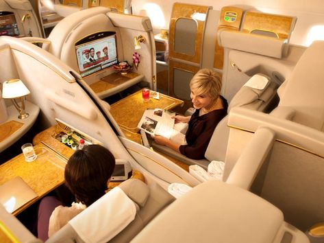 Best First Class Airline, Airline Amenities Kits, First Class Airline, Emirates A380, Flying First Class, Airline Seats, Amenity Kits, First Class Flights, First Class Seats