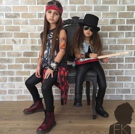 Rockstar Costume Girl, Rockstar Costume Kids, Rockstar Halloween Costume Women, Girls Rock Star Costume, Kids Rockstar Costume, Disfraz Rock And Roll, Rockstar Costume Women, Rock Star Costumes, Rockstar Halloween Costume