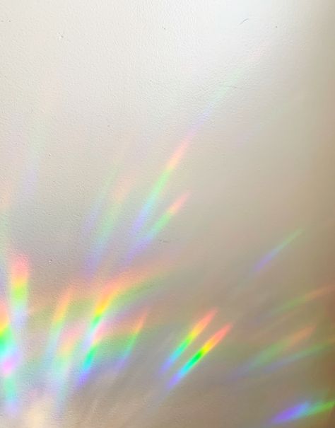 Rainbow Prism Aesthetic, Light Rainbow Aesthetic, White Rainbow Aesthetic, Prism Aesthetic, Opal Aesthetic, Prism Photography, Rainbow Reflection, Rainbow Highlights, Rainbow Prism