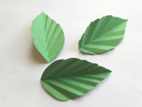 Paper Flower Backdrop Diy, Origami Leaves, Origami Rose, Easy Paper Flowers, Paper Craft Tutorials, Origami 3d, Paper Flower Crafts, Paper Leaves, Diy Roses