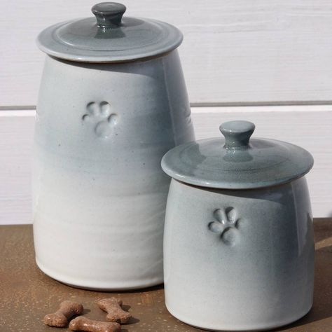 Ceramic Dog Treat Jar, Handmade Ceramic Pet Bowl, Pottery Food, Dog Pottery, Ceramic Pinch Pots, Pottery Jars, Jar Ceramic, Dog Treat Jar, Pet Food Storage