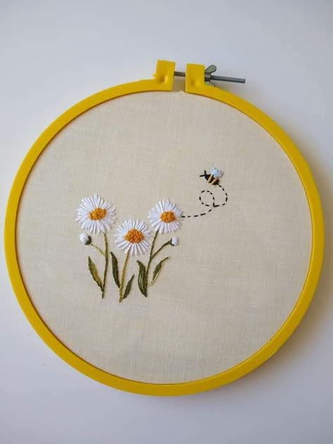 Clothes Embroidery Diy, Simple Hand Embroidery Patterns, Miniature Embroidery, Embroidery Lessons, Hand Beaded Embroidery, Diy Embroidery Designs, Bee Embroidery, Diy Embroidery Patterns, Basic Embroidery Stitches