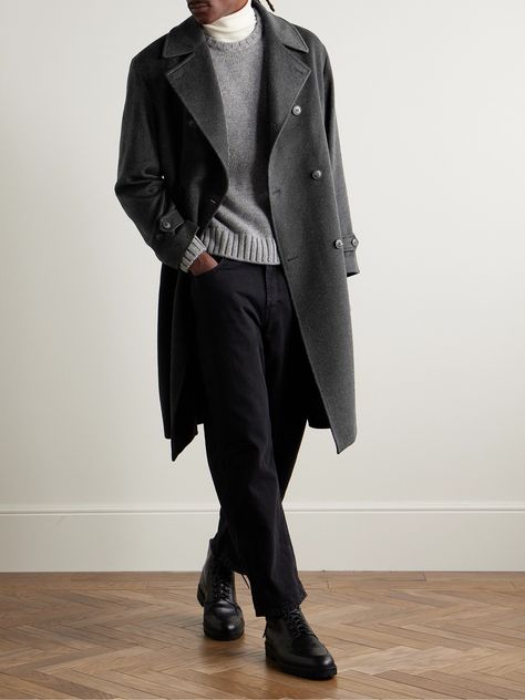 Saman Amel believes that simplicity and sophistication go hand in hand, which explains the Scandinavian brand's penchant for clean lines and muted colour palettes. This overcoat is made from cashmere that’s brushed for added softness and features a double-breasted front and notched lapels. Fantasy Winter Coat Male, Gray Coat Men Outfits, British Clothing Men, Modern Clothes Men, Academic Fashion Men, Gray Coat Outfit Men, Men Overcoat Outfit, Overcoat Outfits Men, Black Overcoat Men Outfit