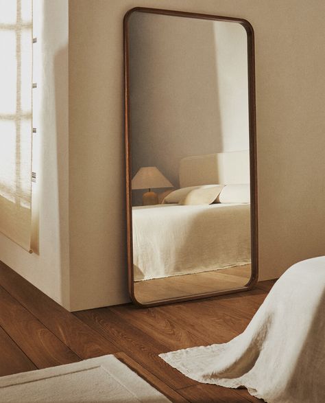 LARGE VERTICAL MIRROR WITH ROUNDED FRAME | Zara Home Danmark Large Mirror Bathroom, Zara Mirror, Zara Home Bedroom, Vertical Mirror, Corner Mirror, Big Mirror, Wood Framed Mirror, Bathroom Mirrors, Pilates Studio