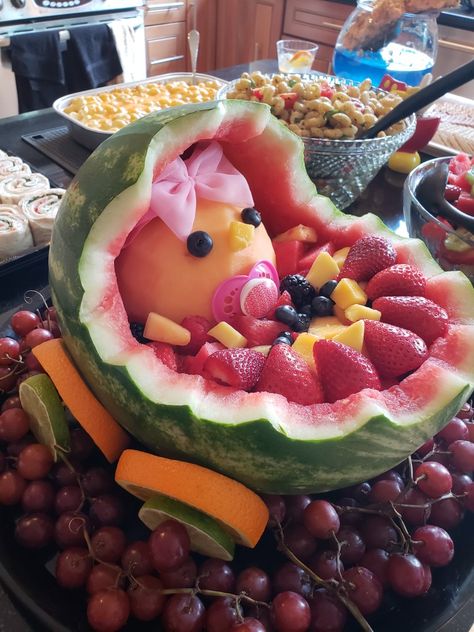 Watermelon Baby Carriage, Baby Shower Watermelon, Baby Shower Food For Girl, Baby Shower Fruit, Fruit Platter Designs, Watermelon Baby, Decorações Com Comidas, Baby Fruit, Watermelon Carving