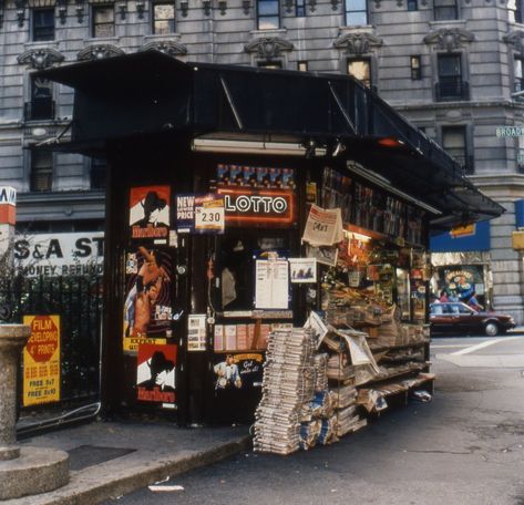 These Photos of ’90s Newsstands Will Take You Back to a Grittier (and Cheaper) New York City Nyc 90s, New York 90s, 90s Nyc, Newspaper Stand, 90s New York, Eugene Atget, Old Nyc, New York Vibes, New York City Aesthetic