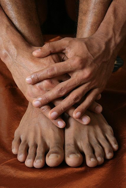 hands and feet by just.Luc, via Flickr Low Vitamin B12, Feet Drawing, Louise Bourgeois, Hand Reference, Male Hands, Love Your Skin, Figure Drawing Reference, Anatomy Reference, Interesting Photos