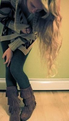 Boots/sweater/tights Tight Sweater, Estilo Chic, Fringe Boots, Fall Winter Outfits, Sweater Weather, Look Cool, Look Fashion, Passion For Fashion, Autumn Winter Fashion