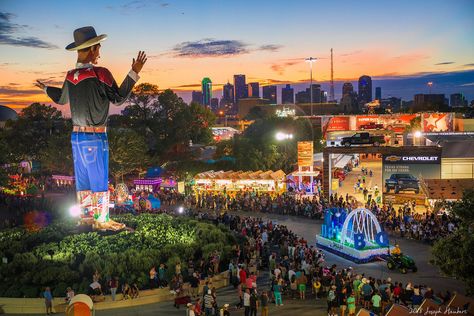 Texas Fair, Things To Do In Dallas, Highland Park Village, Texas State Fair, Visit Dallas, Country Fair, Nature Museum, Holiday Planning, Arts District