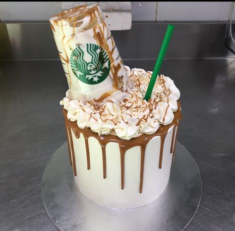 easy starbucks cake at home Starbucks Cake Design Ideas, Starbucks Design Cake, Starbucks Inspired Cake, Starbucks Cake Recipes, Starbucks Themed Birthday Cake, Starbucks Birthday Theme, Star Bucks Cake, 13 Cake Birthday Girl, Starbucks Cake Ideas