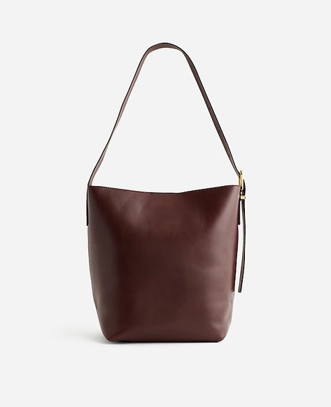 The Essential Medium Bucket Tote | Madewell Madewell Bucket Bag, Classic Fall Style, Coastal Fall, Black Heeled Ankle Boots, Winter Palette, Madewell Bags, Street Style Fall Outfits, Fall Wardrobe Essentials, Classic Style Outfits