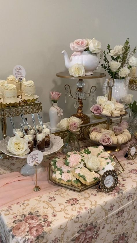 Tea Party Dessert Table, Bridal Shower Tea Party Theme, Adult Tea Party, Tea Party Desserts, Tea Party Tea, Vintage Tea Parties, Bridal Shower Tea Party, English Tea Party, Bridal Shower Inspo