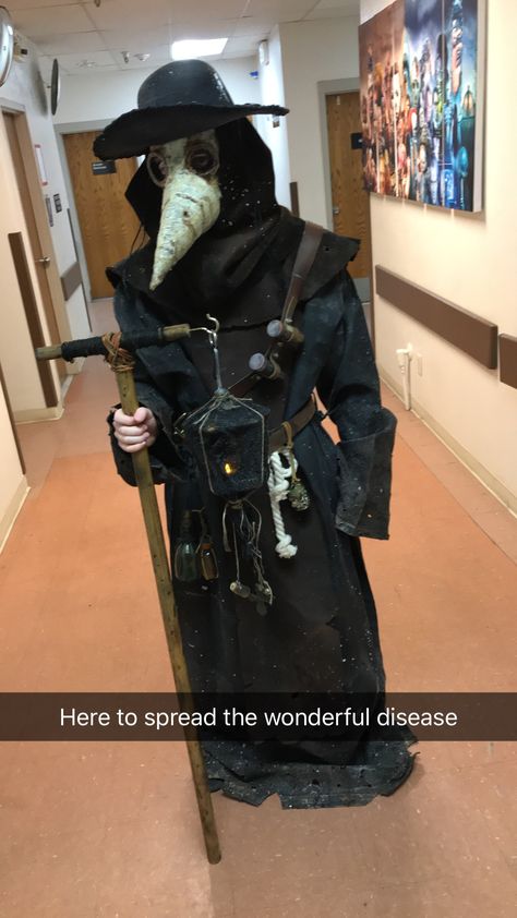 So I played a Plague doctor Steampunk Plague Doctor Costume, Polymer Clay Plague Doctor, How To Make Plague Doctor Mask, Plage Doctor Cosplay, Plague Doctor Clothes, White Plague Doctor Costume, Black Plauge Doctor, Plague Doctor Costume Ideas, 1800 Doctor