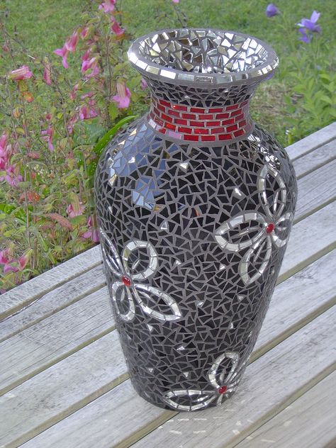 Mosaic Vases, Mosaic Pot, Mosaic Planters, Vases Ideas, Mosaic Rocks, Mosaic Pots, Mosaic Vase, Mosaic Flower Pots, Diy Mosaic