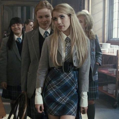 Wild Child Movie, Boarding School Aesthetic, Avatarul Aang, Kid Movies, School Uniforms, Rory Gilmore, Blair Waldorf, Boarding School, Emma Roberts