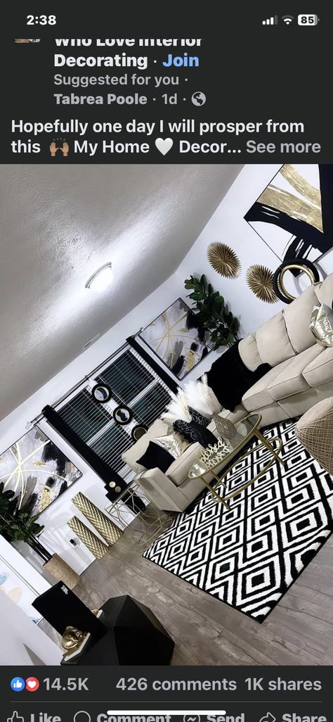 Black And Gold Furniture, Light Grey Furniture, Black Gold Living Room, Black And Gold Living Room, Glam Bedroom Decor, Glam Living Room Decor, Gold Living, Glam Living, First Apartment Decorating