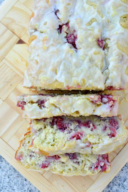 Lemony Raspberry Zucchini Bread -- adjust recipe to use almond/coconut flour and almond milk to make it paleo. Raspberry Zucchini Bread, Brownies Decorados, Lemon Zucchini, Fruit Bread, Lemon Raspberry, Glaze Recipe, Köstliche Desserts, Zucchini Bread, Dessert Bread