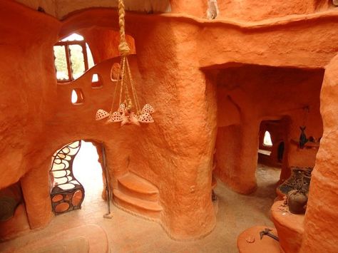 Casa Terracotta: The Clay House.Interesting article and photos. Flintstone House, Photo Facts, Clay House, Malibu Home, Fairy Home, Adobe House, Bohemian House, Clay Houses, Cob House