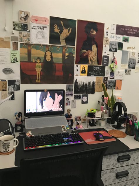 Desk decor, #studydesk , wall poster, anime desk 💜 Anime Wall Room Ideas, Desk Wall Deco, Anime Posters Wall Room Ideas, Desk Poster Wall, Study Room Wall Decor Ideas, Anime Desk Decor Ideas, Room Inspo Grunge Anime, Anime Posters Room Decor Ideas, Desk Anime Decor