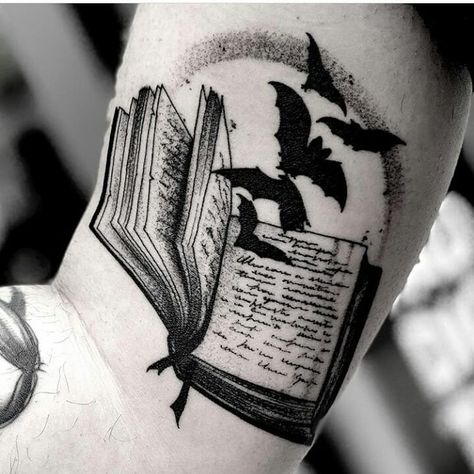 Napoli Tattoo, Italian Neorealism, Matching Tats, Full Leg Tattoos, Skin Needling, Bestie Tattoo, Gothic Books, Bat Tattoo, Tattoo Trend