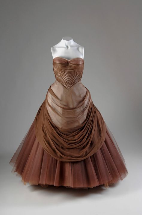 Tangible Brilliance: “Charles James: Genius Deconstructed” at the Chicago History Museum | Vogue Chicago History Museum, Swan Dress, Jacques Fath, Charles James, Vintage Fashion 1950s, Afternoon Dress, Fashion 1950s, Retro Mode, Costume Institute