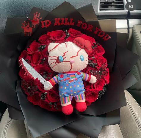 hello kitty ramo flowers chuck spooky halloween flowers roses Chucky Hello Kitty, Hello Kitty Ramo, Ramo Flowers, Forever Flower Bouquets, Ribbon Rose Bouquets, Roses Bouquet Gift, Surprise Birthday Decorations, Ribbon Flowers Bouquet, Hello Kitty Baby