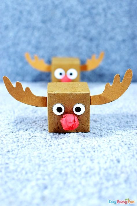 DIY Paper Reindeer Christmas Craft Paper Toy Template, Toy Template, Santa Hat Crafts, Paper Reindeer, Reindeer Crafts, Christmas Paper Craft, Surprise Gift Box, Kids Holidays, Reindeer Craft