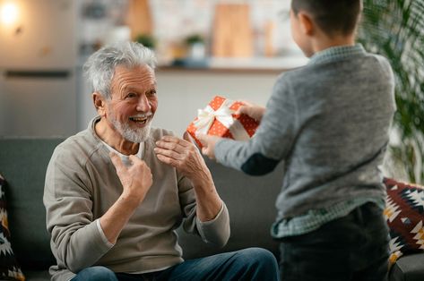 Birthday Gifts For Grandpa, Grandpa Christmas Gifts, Mom Gift Guide, Gardening Tool Kit, Grandpa Christmas, Gifts For Grandpa, Grandpa Birthday Gifts, Gift Suggestions, 60th Birthday Gifts